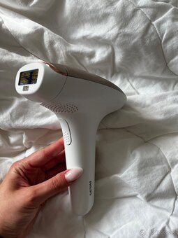 Philips Lumea IPL 7000 - 4