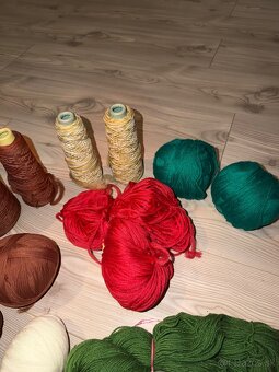 Vlna a priadza na vyšívanie - 4