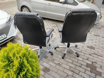 Stolička kancelárska 2 ks predám. - 4