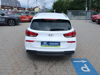 Hyundai i30 WG 1.6CRDi 85kW TAŽNÉ SMART ZÁRUKA DPH - 4