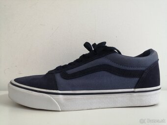 VANS 41 - 4
