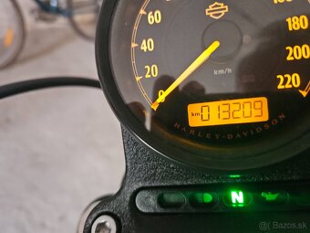Harley-Davidson Iron Sportster XL883 - 4