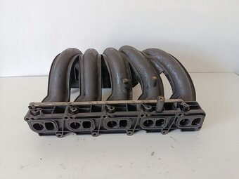 sacie potrubie mercedes benz ML a612090 80€ - 4