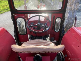 Traktor Massey Ferguson 135 - 4