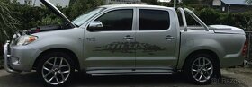 Pelepy  nálepky na Toyota hilux 4x4 - 4