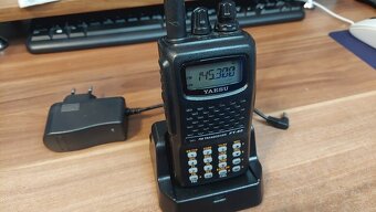 Yaesu FT-60 dualband - 4