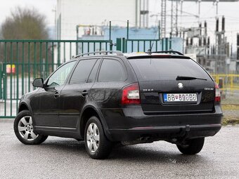ŠKODA OCTAVIA 1.6TDI 4x4 COMBI - 4