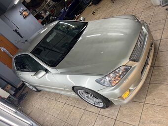 Lexus is300 manual - 4