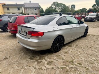 BMW 3 e92 320d 130kW automat - 4