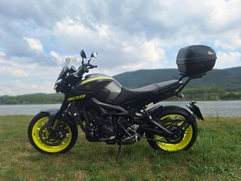 Yamaha MT09 - 4