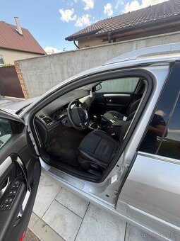 Renault Laguna 3 - 4