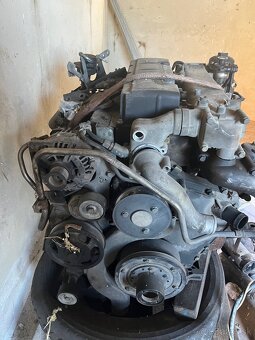 Poškodený motor MAN TGL 8180 rok 2008 - 4