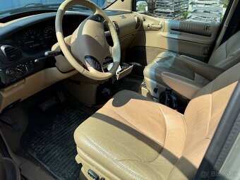 Chrysler Voyager 3,8 AWD na diely - 4