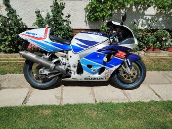 Suzuki GSXR 750, r. 1996 - 4