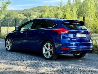 Ford Focus ST-Line 1.5 Ecoboost - 4