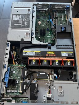 Dell PowerEdge 2950 - 4