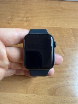 Apple Watch SE - 4