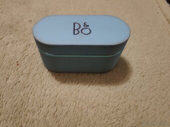 Bang and olufsen E8 sport - 4