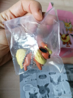 Pokémon figúrka Flareon - 4
