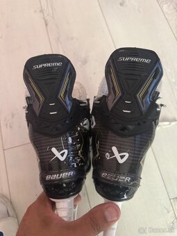 BAUER SUPREME M40 VEĽKOSŤ 2,5 D - 4