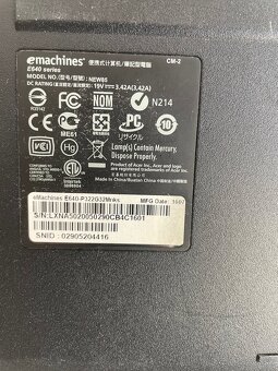 Predám notebook eMachines E640 - 4