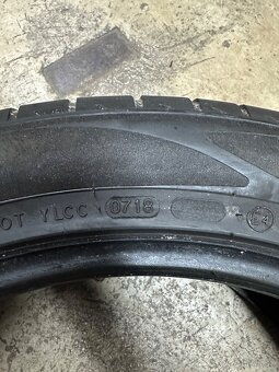 Nokian 245/45zr18 - 4