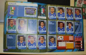 SOUTH AFRICA 2010 - OFFICIAL LICENSED STIKER ALBUM - 4