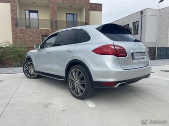 Porsche Cayenne 3.0Tdi 180kwPlatinum - 4