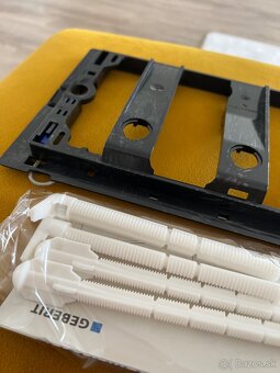 WC tlačidlo Geberit Sigma30 plast, chrómový lesk 115.883.KH. - 4