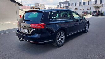 Volkswagen Passat 2.0TDI 110kw Variant Highline - 4