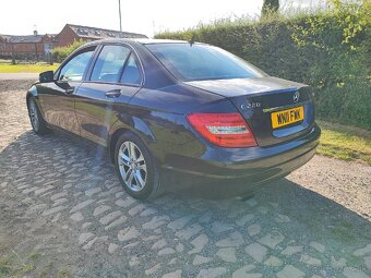 Rozpredám Mercedes C 220 cdi Avantgard Facelift w204 - 4