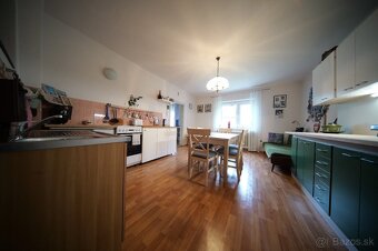 Samostatne stojaci rodinný dom s veľkým pozemkom - Staškov - 4