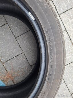 275/40ZR20 - 4