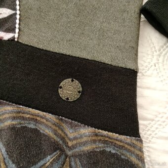 Pletené elastické šaty s dlhým rukávom, vel. L - 4