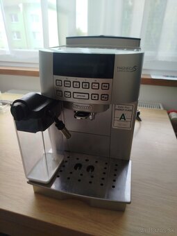 Delonghi Ecam magnifica 22.360 - 4