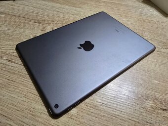Ipad 9 256gb plnefunkcny ma len jemne znamky pouzivania ale - 4