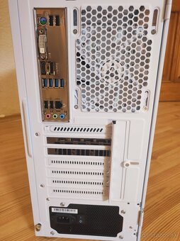 Predám nový počítač - záruka 05/2028, 4060 TI, RAM 32GB, AMD - 4