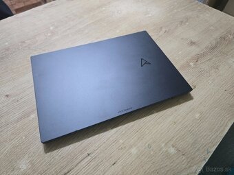ASUS Zenbook 14 model 2025 v Top Stave s Ryzen 5 procesorom - 4