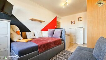 NA PREDAJ 3-IZBOVÝ BYT, FRAŠTACKÁ ULICA – HLOHOVEC - 4