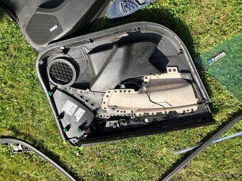 Opel Insignia dvere p/zadne, p/predne+sklo, roleta kufor - 4