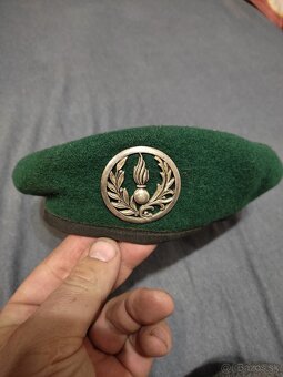 Čiapka francúzska cudzinecká legia strieborný odznak - 4