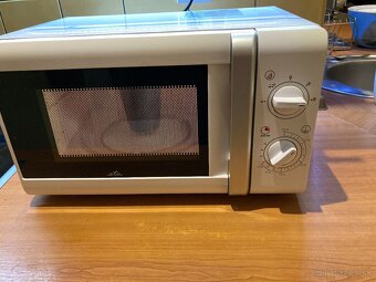 mikrovlnka ETA - 4