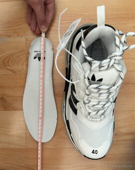 Balenciaga Triple S x adida - 4