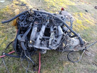 Predam/rozpredám motor M102.982 - 4