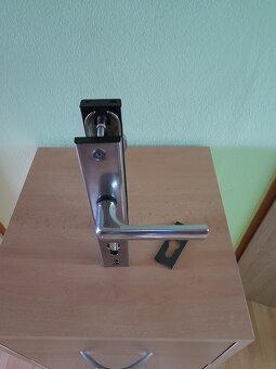 Kovanie na dvere - 4