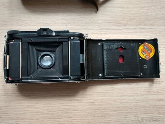 stary fotoaparat s filmom,stativ 20eur - 4