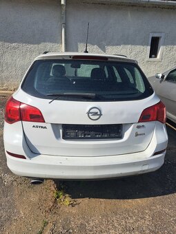 Predám opel astra J sport tourer 2.0 - 4