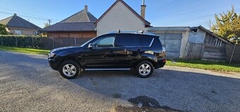 Mitsubishi Outlander 2.0 - 4