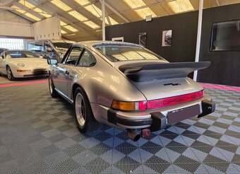 Porsche 911 SC 3.0 Coupé z roku 1983 - 4