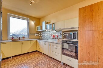 REZERVOVANÉ 5 izbový poschodový drevodom v obci Cífer - 4